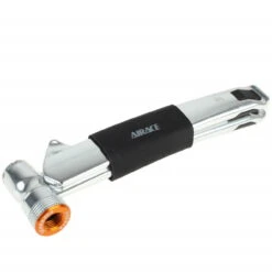Airace Handy PRO Metall-Reifenheber-Set Mit Integrierter CO2-Luftpumpe CO2-Pumpe